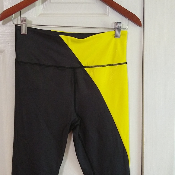 Zyia Neon yellow Metallic Light and tight leggings work out size 8-10 - Picture 2 of 7